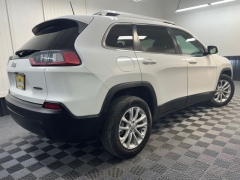 Used 2019  Jeep Cherokee 4d SUV FWD Latitude 2&period;4L at AutoCenters Bonne Terre near Bonne Terre&comma; MO