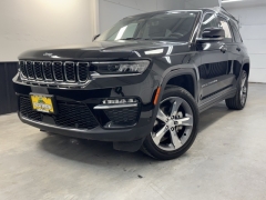 Used 2022 Jeep Grand Cherokee Limited 4x4 at AutoCenters Bonne Terre near Bonne Terre, MO