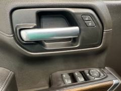 Used 2019  Chevrolet Silverado 1500 4WD Crew Cab 147" LT Trail Boss at AutoCenters Bonne Terre near Bonne Terre&comma; MO