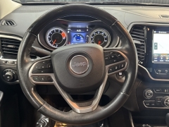 Used 2019 Jeep Cherokee 4d SUV 4WD Overland 3.2L at AutoCenters Bonne Terre near Bonne Terre, MO