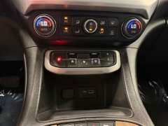 Used 2023  GMC Acadia FWD 4dr SLE at AutoCenters Bonne Terre near Bonne Terre&comma; MO