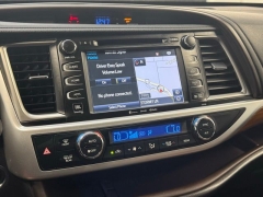 Used 2017  Toyota Highlander Limited V6 AWD &lpar;Natl&rpar; at AutoCenters Bonne Terre near Bonne Terre&comma; MO