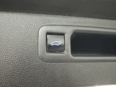 Used 2020 Toyota Highlander Hybrid 4d SUV AWD XLE at AutoCenters Bonne Terre near Bonne Terre, MO