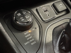 Used 2020 Jeep Cherokee 4d SUV 4WD Trailhawk Elite 3.2L at AutoCenters Bonne Terre near Bonne Terre, MO