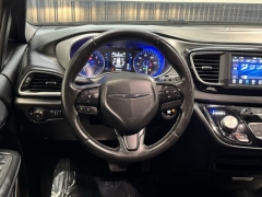 Used 2020  Chrysler Pacifica 4d Wagon Touring at AutoCenters Bonne Terre near Bonne Terre&comma; MO