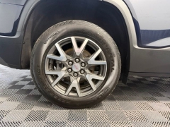 Used 2021  GMC Acadia AWD 4dr SLE at AutoCenters Bonne Terre near Bonne Terre&comma; MO