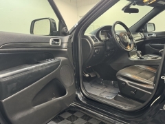 Used 2021  Jeep Grand Cherokee Laredo X 4x4 at AutoCenters Bonne Terre near Bonne Terre, MO