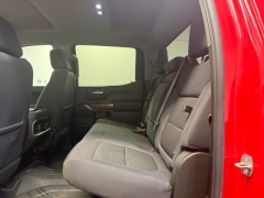 Used 2019  GMC Sierra 1500 4WD Crew Cab Elevation at AutoCenters Bonne Terre near Bonne Terre&comma; MO