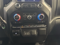 Used 2020  GMC Sierra 1500 4WD Crew Cab 147" SLE at AutoCenters Bonne Terre near Bonne Terre&comma; MO