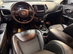 Used 2021  Jeep Cherokee Altitude FWD at AutoCenters Bonne Terre near Bonne Terre&comma; MO