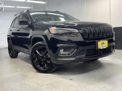 Used 2023 Jeep Cherokee Altitude Lux 4x4 at AutoCenters Bonne Terre near Bonne Terre, MO
