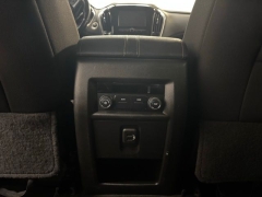 Used 2019  Chevrolet Traverse 4d SUV FWD LT Cloth w&sol;1LT at AutoCenters Bonne Terre near Bonne Terre&comma; MO