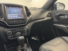 Used 2021  Jeep Cherokee 80th Anniversary FWD at AutoCenters Bonne Terre near Bonne Terre, MO