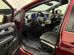 Used 2018  Chrysler Pacifica 4d Wagon Touring Plus at AutoCenters Bonne Terre near Bonne Terre&comma; MO