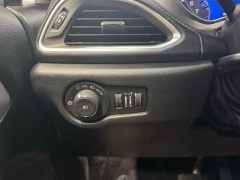 Used 2025  Chrysler Pacifica Limited FWD at AutoCenters Bonne Terre near Bonne Terre&comma; MO