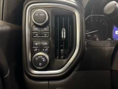 Used 2021  GMC Sierra 1500 4WD Crew Cab 157" Elevation at AutoCenters Bonne Terre near Bonne Terre&comma; MO