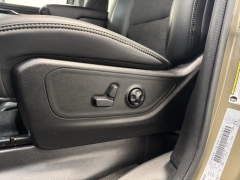 Used 2020  Ram 1500 Big Horn 4x4 Crew Cab 5'7" Box at AutoCenters Bonne Terre near Bonne Terre&comma; MO