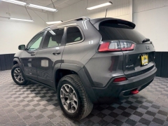 Used 2020  Jeep Cherokee 4d SUV 4WD Trailhawk 3&period;2L at AutoCenters Bonne Terre near Bonne Terre&comma; MO