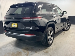Used 2022 Jeep Grand Cherokee Limited 4x4 at AutoCenters Bonne Terre near Bonne Terre, MO