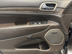 Used 2017  Jeep Grand Cherokee 4d SUV 4WD Summit at AutoCenters Bonne Terre near Bonne Terre&comma; MO