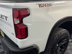 Used 2021  Chevrolet Silverado 1500 4WD Crew Cab 147" LT Trail Boss at AutoCenters Bonne Terre near Bonne Terre, MO