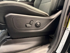 Used 2022  Ram 1500 Big Horn 4x4 Crew Cab 5'7" Box at AutoCenters Bonne Terre near Bonne Terre&comma; MO