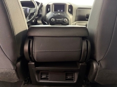 Used 2019  Chevrolet Silverado 1500 4WD Crew Cab 147" Custom Trail Boss at AutoCenters Bonne Terre near Bonne Terre&comma; MO