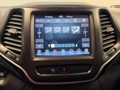 Used 2020  Jeep Cherokee 4d SUV 4WD Trailhawk 3&period;2L at AutoCenters Bonne Terre near Bonne Terre&comma; MO