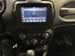 Used 2018  Jeep Renegade Latitude FWD at AutoCenters Bonne Terre near Bonne Terre&comma; MO