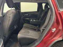 Used 2019 Jeep Cherokee 4d SUV FWD Latitude 2.4L at AutoCenters Bonne Terre near Bonne Terre, MO