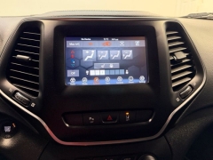 Used 2021  Jeep Cherokee Altitude FWD at AutoCenters Bonne Terre near Bonne Terre&comma; MO