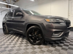  2020 Jeep Cherokee Altitude FWD at AutoCenters Bonne Terre near Bonne Terre&comma; MO