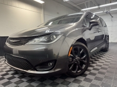 Used 2020  Chrysler Pacifica 4d Wagon Touring at AutoCenters Bonne Terre near Bonne Terre&comma; MO