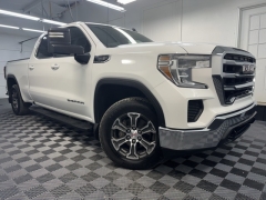 Used 2020  GMC Sierra 1500 4WD Crew Cab 147" SLE at AutoCenters Bonne Terre near Bonne Terre&comma; MO