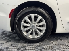 Used 2018 Chrysler Pacifica 4d Wagon Touring L at AutoCenters Bonne Terre near Bonne Terre, MO