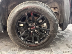 Used 2022  GMC Sierra 1500 4WD Crew Cab 147" Elevation at AutoCenters Bonne Terre near Bonne Terre&comma; MO
