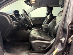 Used 2020  Jeep Cherokee 4d SUV 4WD Trailhawk 3&period;2L at AutoCenters Bonne Terre near Bonne Terre&comma; MO