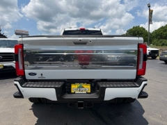 Used 2023  Ford Super Duty F-450 4WD Platinum Crew Cab DRW 8' Box at AutoCenters Bonne Terre near Bonne Terre&comma; MO