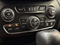 Used 2020 Jeep Cherokee 4d SUV 4WD Trailhawk Elite 3.2L at AutoCenters Bonne Terre near Bonne Terre, MO