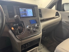 Used 2018  Toyota Sienna XLE AWD 7-Passenger &lpar;Natl&rpar; at AutoCenters Bonne Terre near Bonne Terre&comma; MO