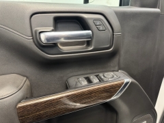 Used 2019  GMC Sierra 1500 4WD Crew Cab Elevation at AutoCenters Bonne Terre near Bonne Terre&comma; MO