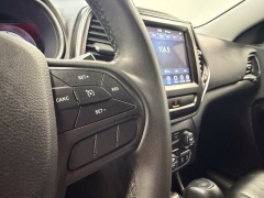Used 2020  Jeep Cherokee 4d SUV 4WD Trailhawk 3&period;2L at AutoCenters Bonne Terre near Bonne Terre&comma; MO