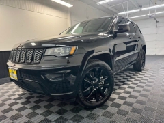 Used 2021  Jeep Grand Cherokee Laredo X 4x4 at AutoCenters Bonne Terre near Bonne Terre&comma; MO