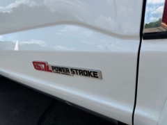 Used 2023  Ford Super Duty F-450 4WD Platinum Crew Cab DRW 8' Box at AutoCenters Bonne Terre near Bonne Terre&comma; MO