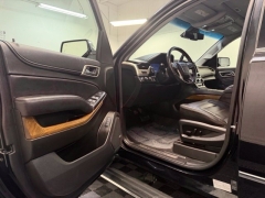 Used 2020  GMC Yukon 4d SUV 4WD Denali at AutoCenters Bonne Terre near Bonne Terre&comma; MO