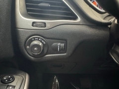 Used 2019  Jeep Cherokee 4d SUV FWD Latitude 2&period;4L at AutoCenters Bonne Terre near Bonne Terre&comma; MO