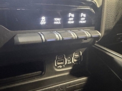Used 2022  Ram 1500 4WD Laramie Crew Cab 5'7" Box at AutoCenters Bonne Terre near Bonne Terre&comma; MO
