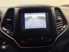 Used 2021  Jeep Cherokee Altitude FWD at AutoCenters Bonne Terre near Bonne Terre&comma; MO