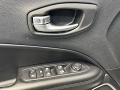 Used 2019 Jeep Compass 4d SUV FWD Latitude Altitude at AutoCenters Bonne Terre near Bonne Terre, MO