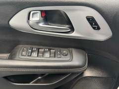 Used 2025  Chrysler Pacifica Limited FWD at AutoCenters Bonne Terre near Bonne Terre&comma; MO